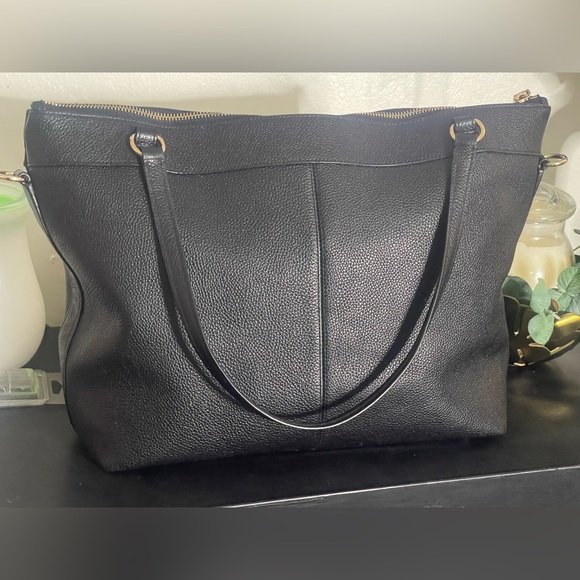 COACH TOTE, TYLER PEBBLE LEATHER, BLACK & GOLD, CROSSBODY, UNBRANDED CHAIN - Picture 4 of 15